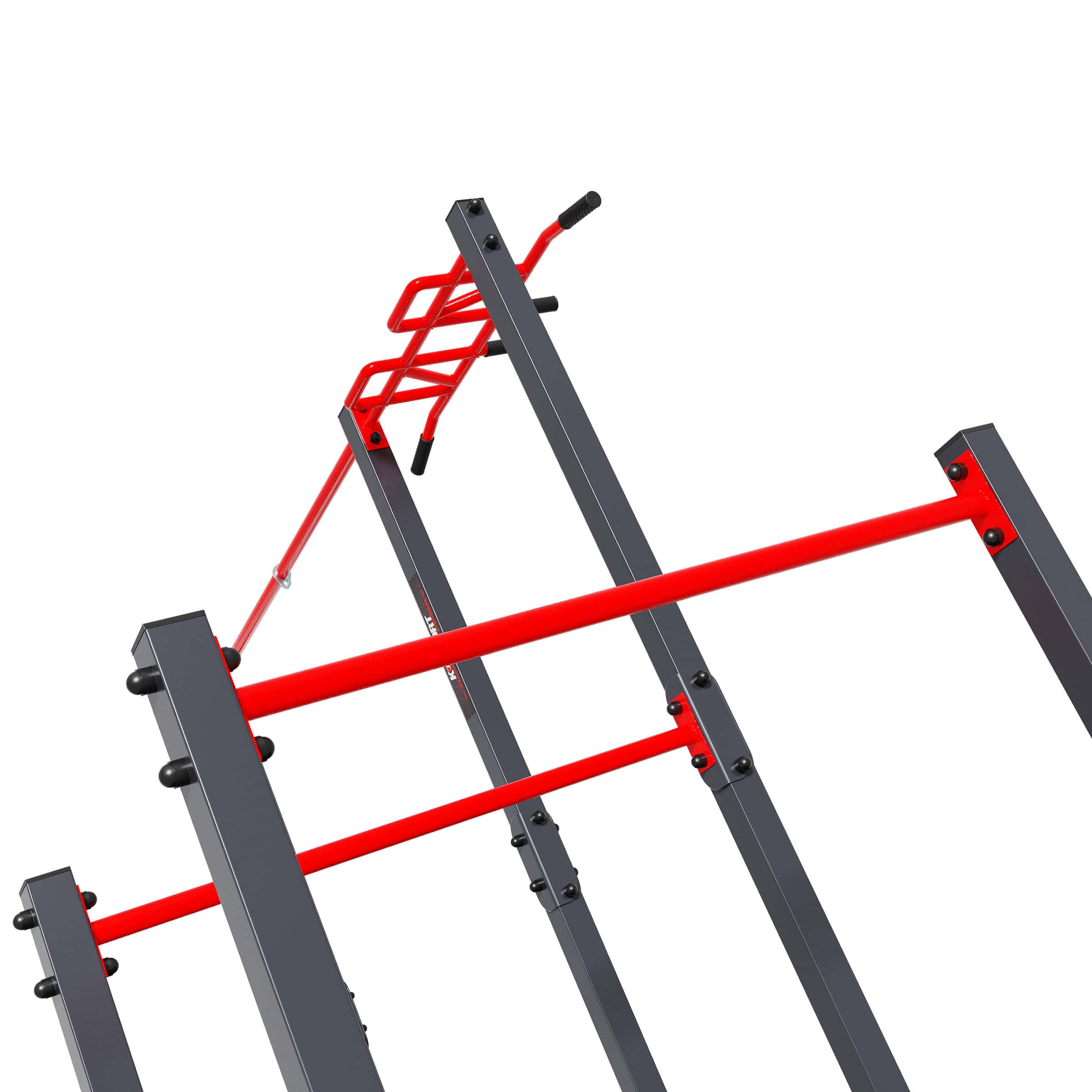 Prim-plan al barelor de tracțiuni și Monkey Bar ale echipamentului fix – vedere din timpul antrenamentului